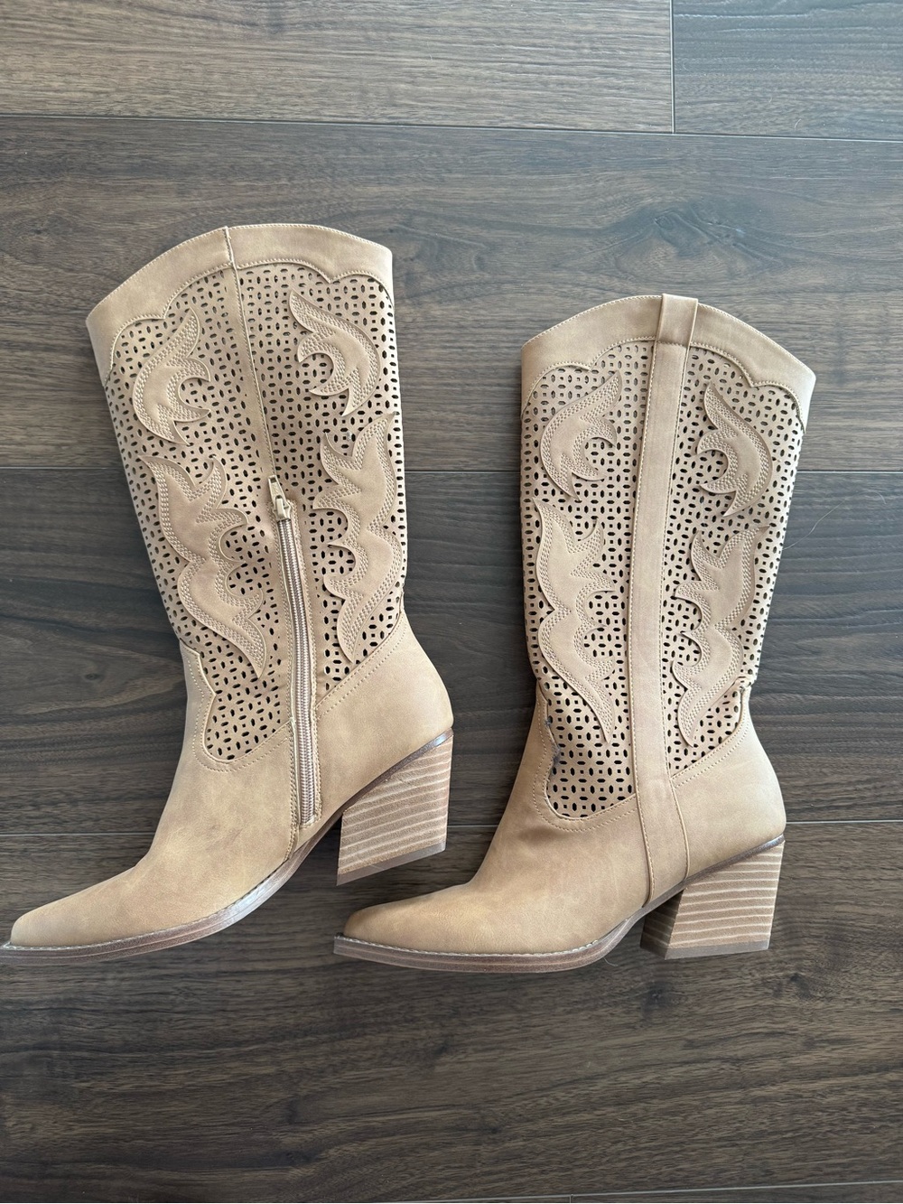Steve Madden Tan Perforated Western Mid-Calf Boots new never worn